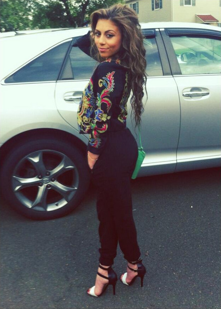 baddqueens:  IG - @PRiNCESSDAZZO http://goldle.tumblr.com/ 