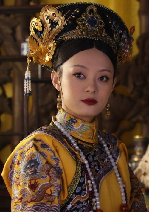 Traditional Chinese fashions