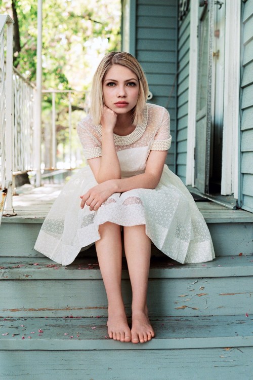 polkadotsoutoforder:Tavi Gevinson