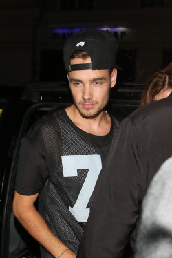 direct-news:  NEW (HQ) Liam Payne arriving