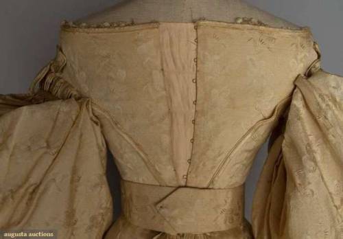 lesmiserablesfashions: Wedding dress c. 1830s [x]