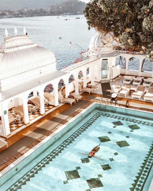 Taj Lake Palace, Udaipur, IndiaemelinaahTaj Lake