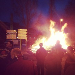 #NANTES  #manifestation #tracteur #feu  #explosion #banderole #Leclerc #bombe #meshumeurstan #JFX  (à Station 50 Otages ➋)