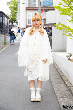 Tokyo-Fashion:  20-Year-Old Vintage Fashion-Loving Bunka Fashion College Student