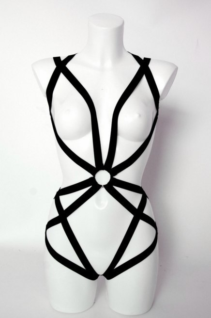 maa-iingan: shay-gnar:  socialpsychopathblr:  Lovechild Boudoir  give me all of them  Need
