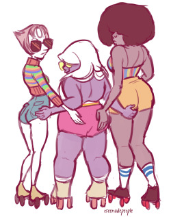iseenudepeople:  Saw this picture and I had to draw it. An anon suggested the crystal gems, and I knew it was perfect!