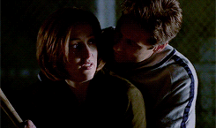 scullyxmulder: Shut up, Mulder. I’m playing baseball.