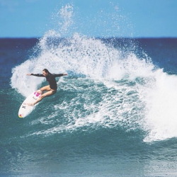 Surfing-Girls:  Surf Girl Http://Surfing-Girls.tumblr.com/