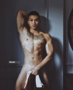 asian-men-x:   Like man and towel.