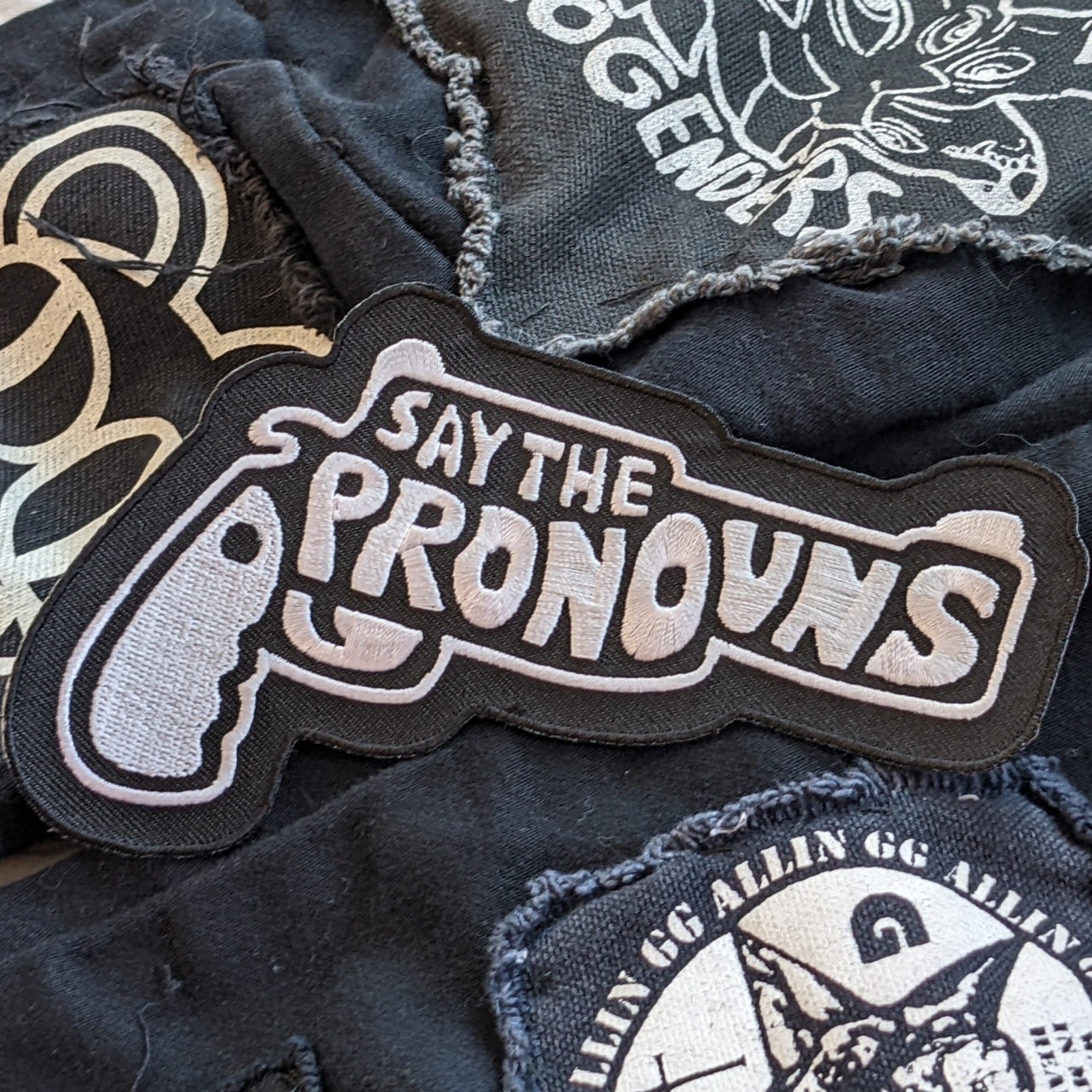 wickedwonderlandd:danneroni:🏳️‍🌈🔫 SAY THE PRONOUNS ⚠️🏳️‍🌈etsy.com/shop/danneroni
