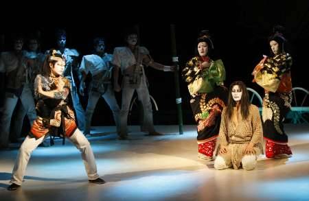 onlyleigh:A Japanese Kabuki version of Jesus christ Superstar exists