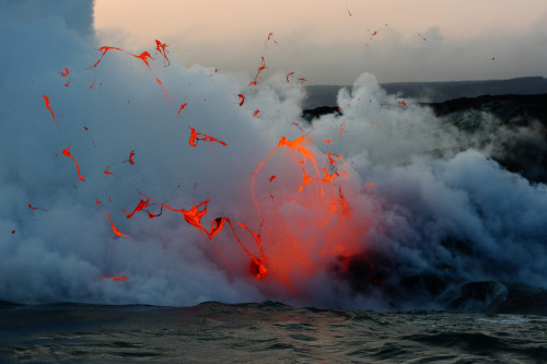 Porn cerceos:  slworking2 Kilauea volcano lava photos
