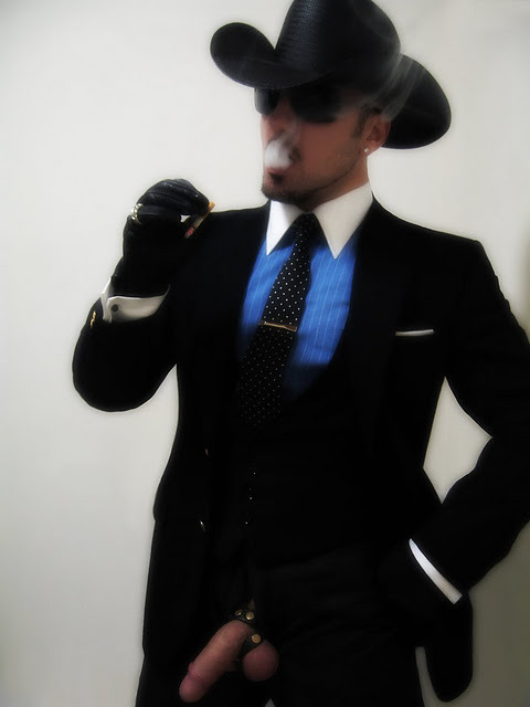 oofahpapa:  CIGARMAN36 Australia’s Tom Miller Part 3 ♂♂ http://oofahpapa.tumblr.com/archive