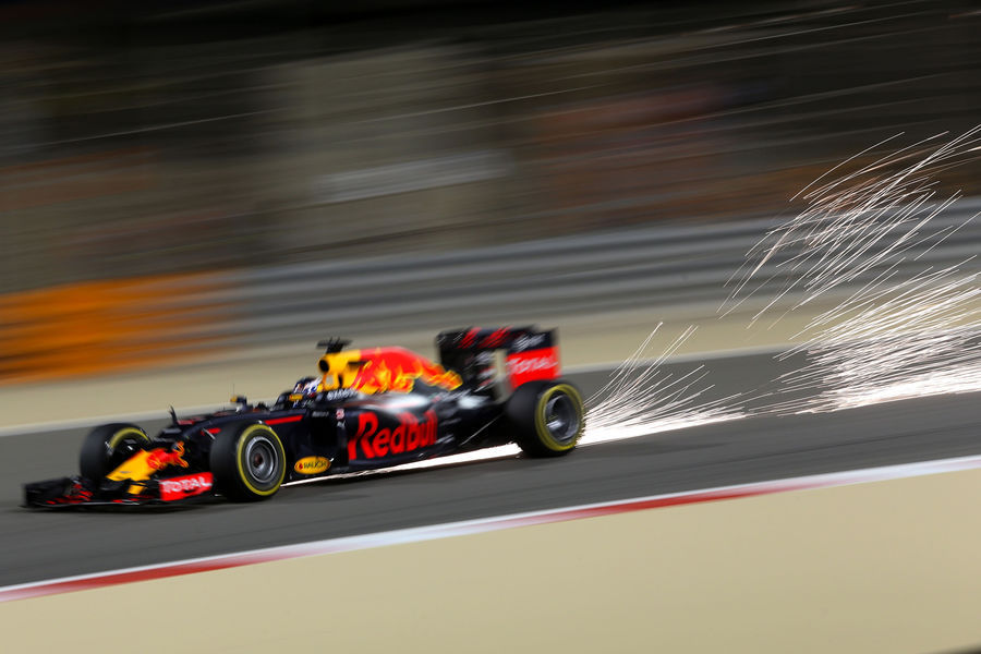 f1pictures:   Daniel Ricciardo  Red Bull - TAG Heuer  Bahrain 2016 