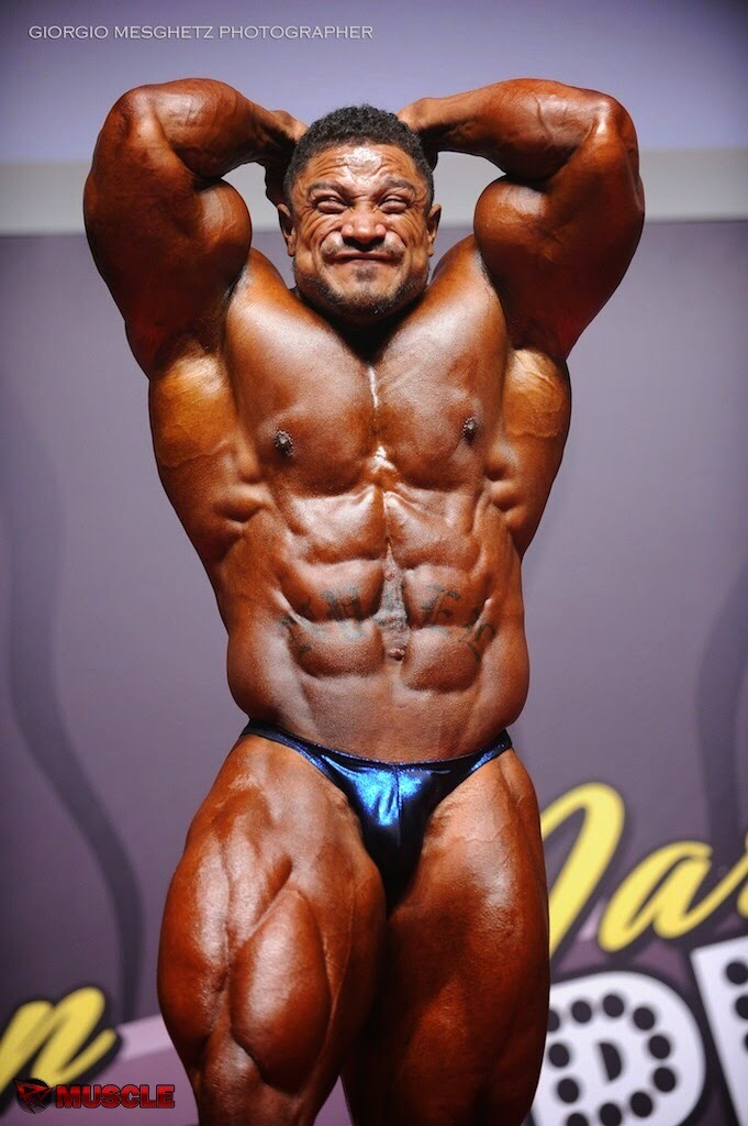 muscleaddictza:  Roelly Winklaar 3