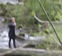 thesonicscrew:  superwhollock:   12th Doctor fighting with a spoon [1] [x]  haha