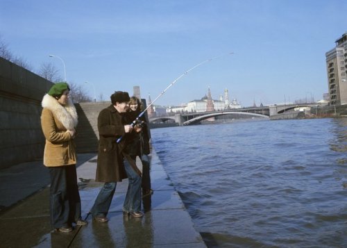 The Lebedevs, hairdressers, spending a weekend on the banks of the Moskva, 1977Ph. by RIA Novosti