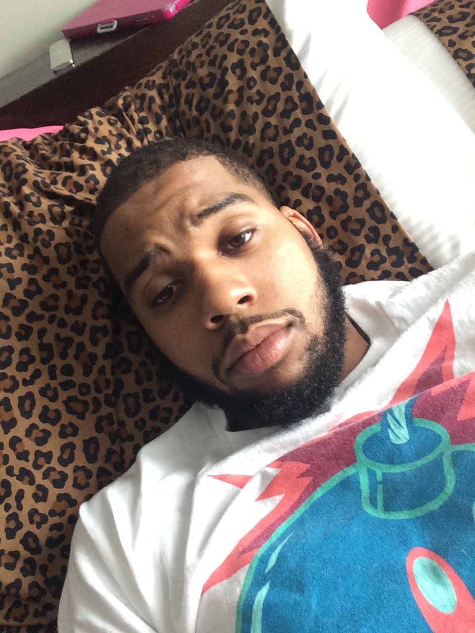 jamaicanamazon:  christhamann:#Blackoutso handsome