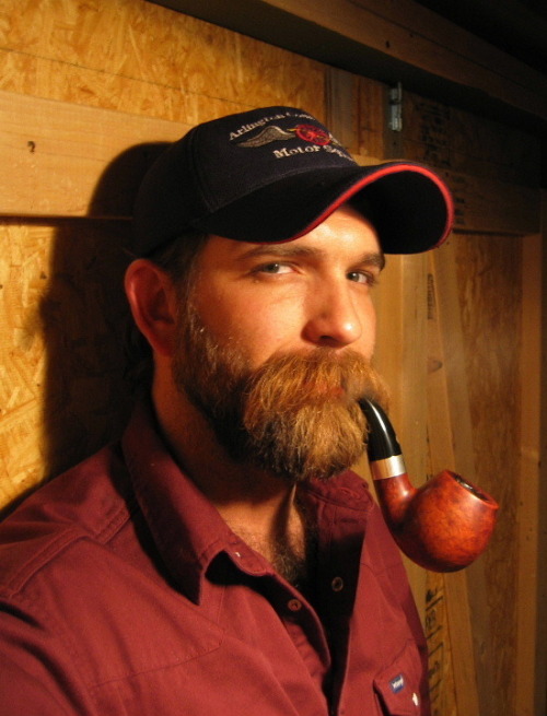 fatherlust:  A pipe-smokin’ bearded Father.