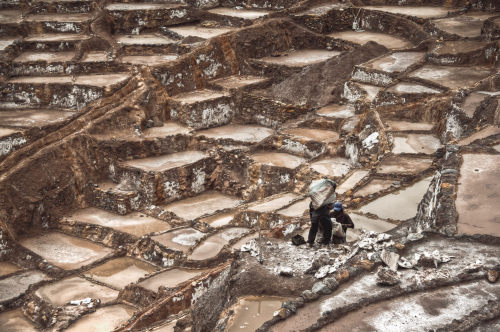 atlasobscura:Salar de Maras - Peru While the salt mines are set up for tourism, complete with litt