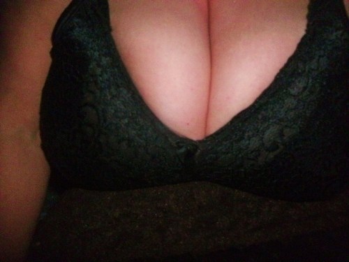 Porn photo mylonelybreasts:  will i take it off?