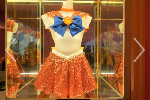 landofanimes:Sailor Venus fuku on display at Shining Moon Tokyo, Sailor Moon’s very own show 