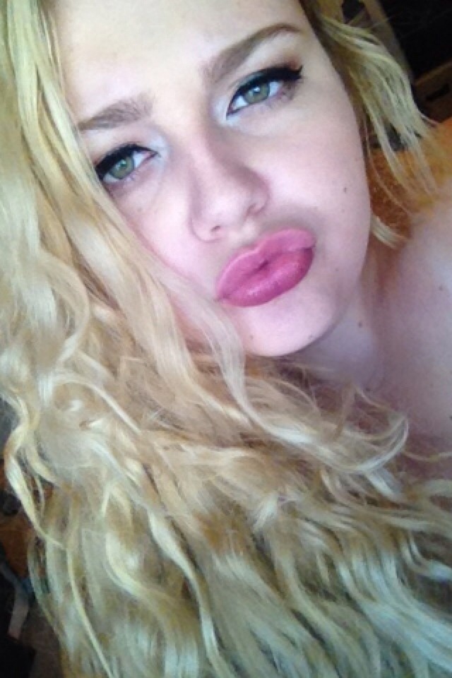 sicknymphet:  tbh selfie spam cuz I feel so ugly and fat today  ABSOLUTELY GORGEOUS