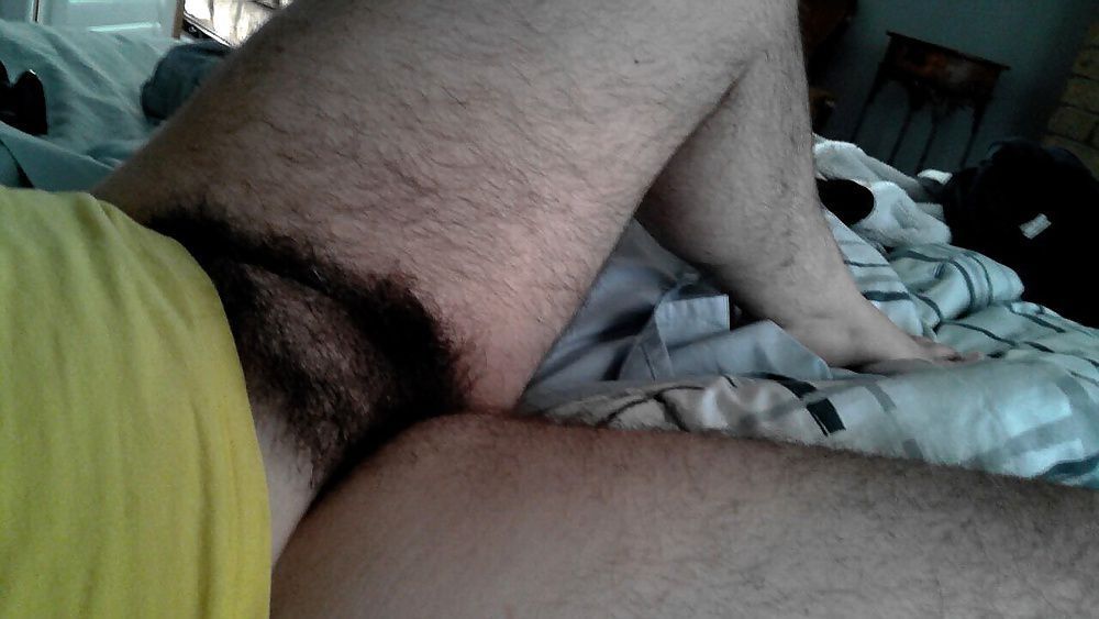 cat-couture123:  More hairy girl on http://cat-couture123.tumblr.com 