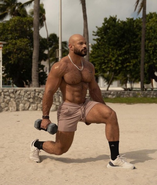 I Want Cesar's Pecs