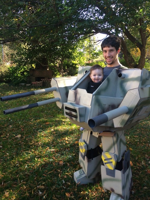 slayer-slayer-slayer:  cubebreaker:When Ryan Bowen learned he was having a son, naturally his next move was to begin planning what would become this incredible father/son MechWarrior costume.  a weapon to surpass metal gear