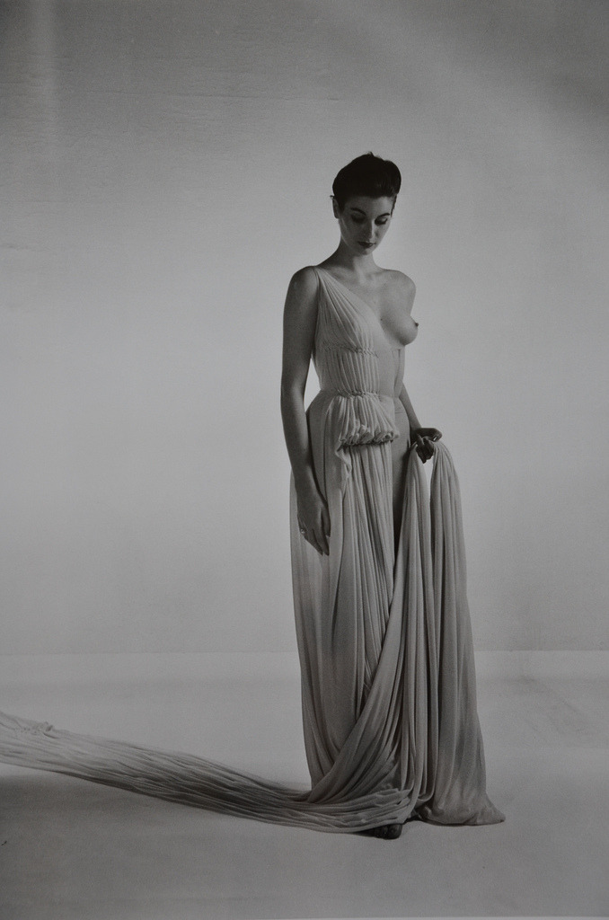 vaninnavaninni:  Model wearing a one-shouldered gown by Madame Grès, 1954. Photographed