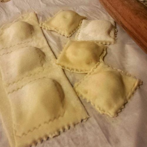 Making homemade ravioli from scratch! #vegan #vegansofig #whatveganseat #veganfood #vegetarian #yum 