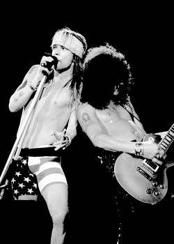 sheismylittlerocknroll:  axl + slash, rock in rio 1991