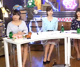 masatokusaka: Since this past week’s episode of Friday TheNIGHT aired on the fifth Friday of the month, all 4 of the weekly assistant MCs appeared together for the first time! And since it was technically already April 1st, they surprised Ayachan by