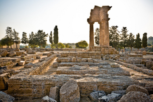 la-sicilienne: Agrigento, Sicily. By Ruggero Poggianella Photostream © 2 weeks &lt;3