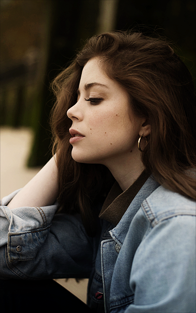 charlotte hope (actress) 

› 

caucasian, 1991.