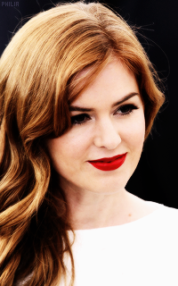 philia-avatars:  Isla Fisher - like or reblog if you use &lt;3