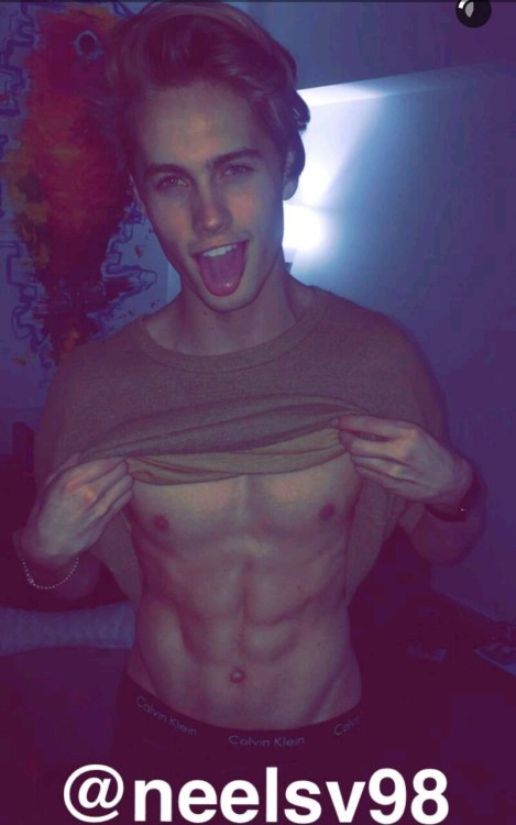 boytrappedinthcloset:  Neels Visser is the sexiest 17 year old I’ve ever seen he is bloody hot