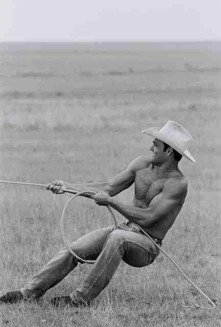 bedesm:  *whimper*Cowboys…  well howdy adult photos