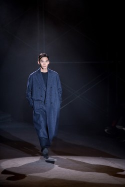 dibski:  Kim Yong Ha walked for ROLIAT FW14