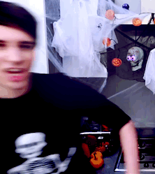 danisontonfyre:“Check it! That’s right, I have my very own Halloween jumper I would dare say it is s