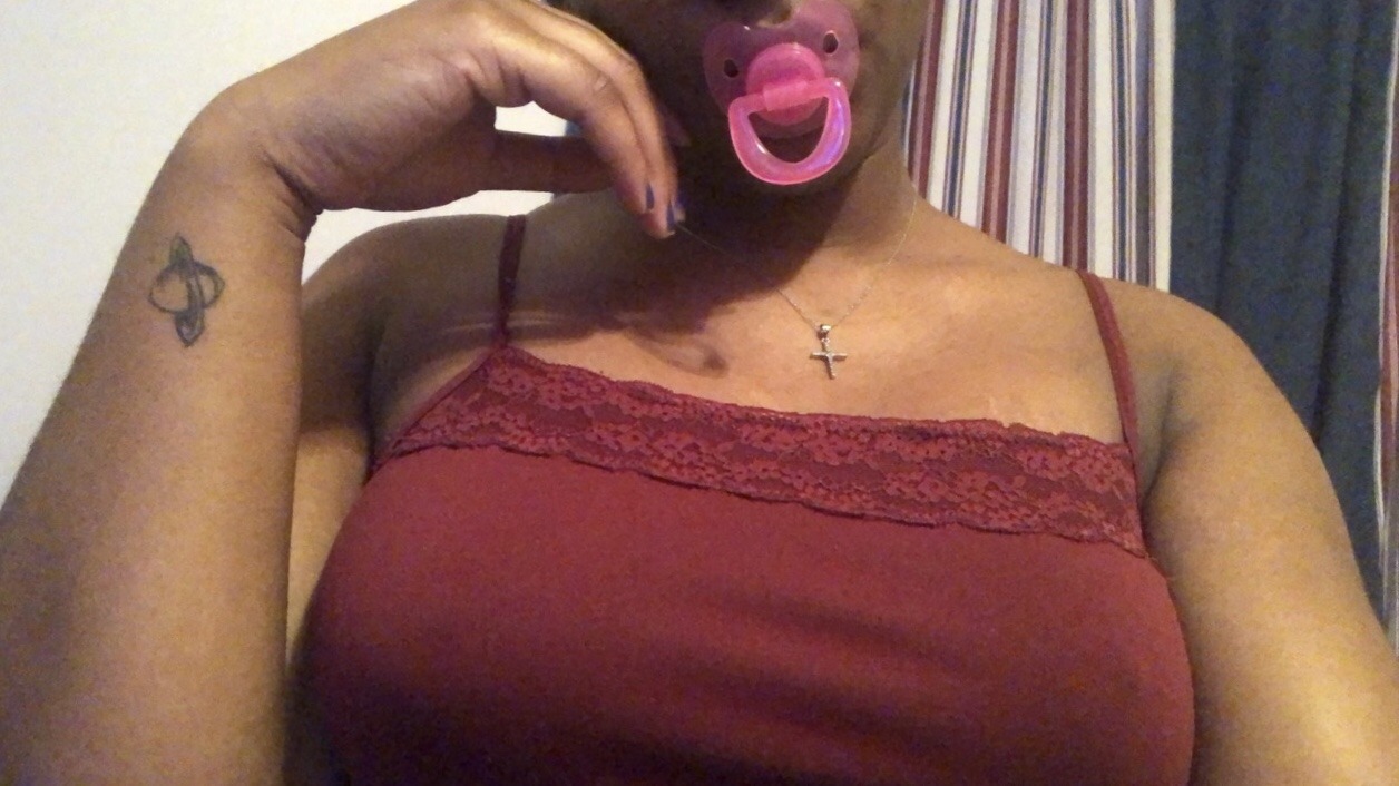 sadnboujieee:  Pink or purple? 💜💗