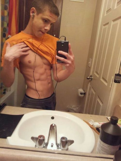 superboyfunworld:  http://superboyfunworld.tumblr.com/