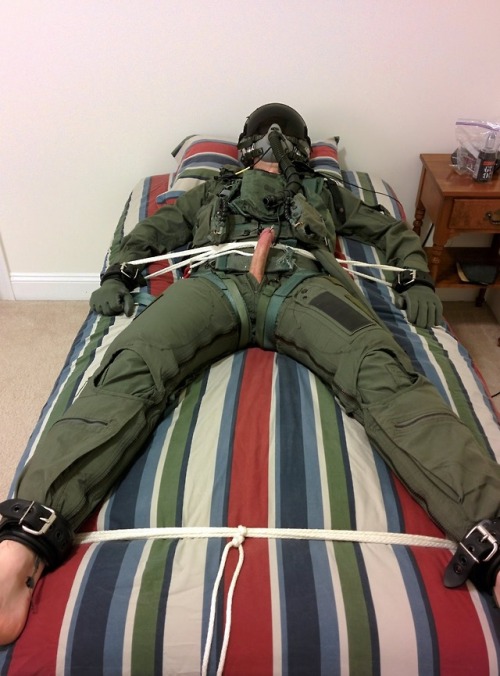 alphamajor47:Got geared up in pilots gear and tied down by Acefighter