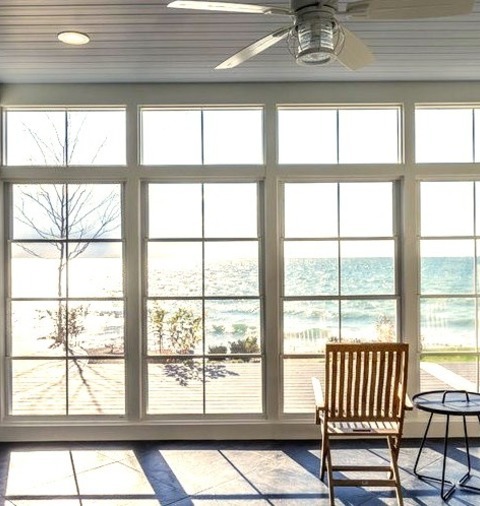 Toronto Sun Room