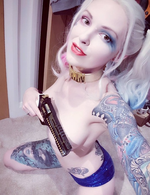 comicbookcosplayvixens: Harley Quinn by Hannah Quinn