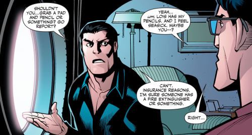 6qubed:thefingerfuckingfemalefury:comicsideblog:bruce and clark pretending really hard to be useless