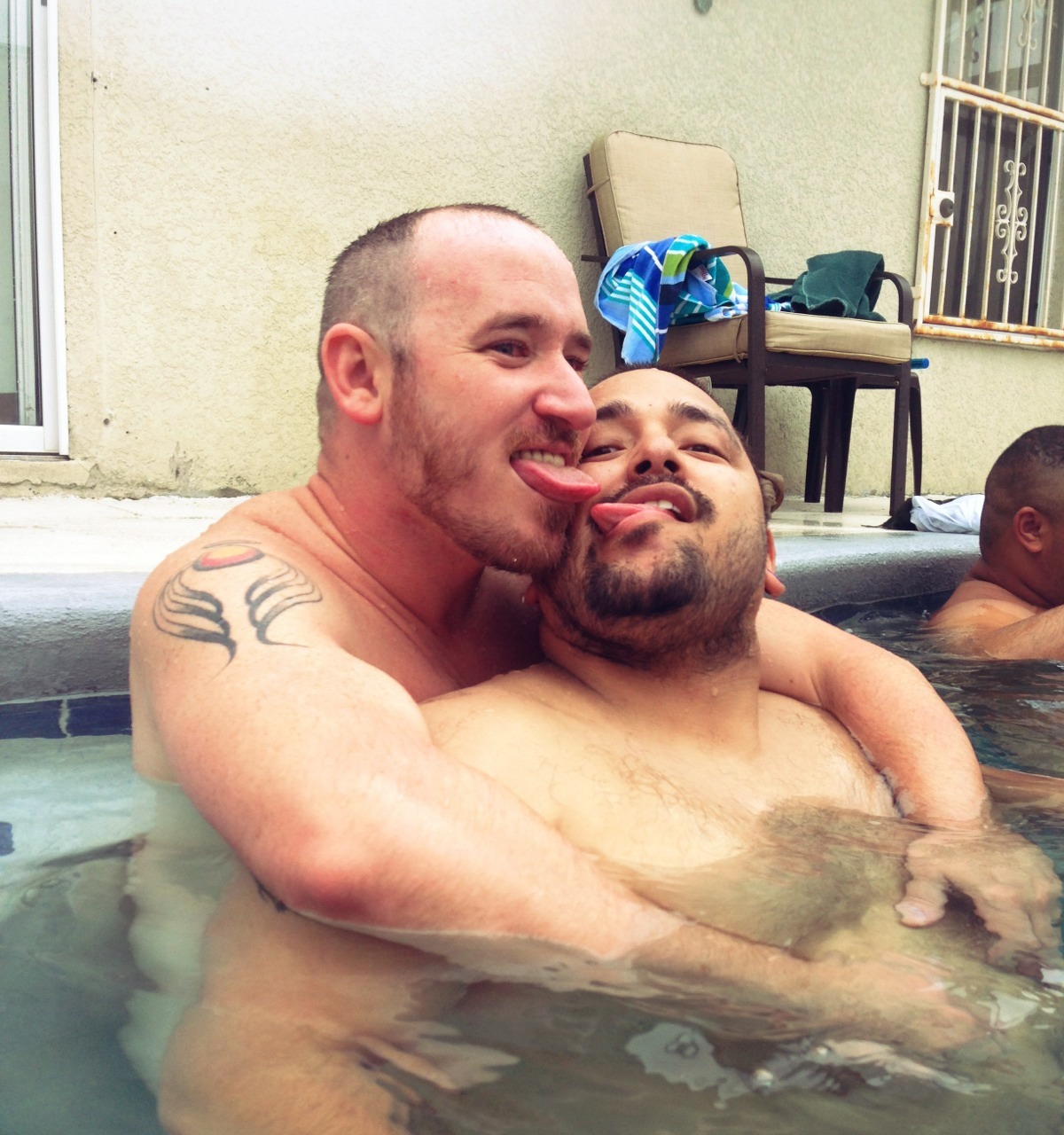 osodelicioso:  kabutocub:  Pool Party (Part 2)  Lol! Jesús you would. :-P and it