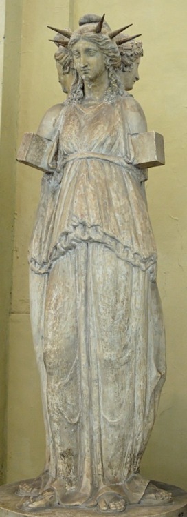 Hekate, roman sculpture