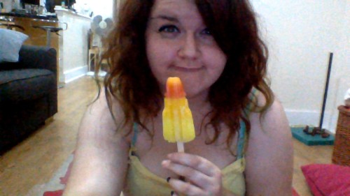 eelslut:me: *eats rocket lolly*me: do you think mulder calls his dick a space rocketme: all of my ga